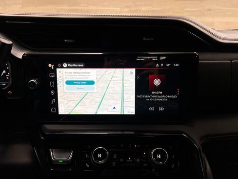 Used 2024 GMC Sierra 2500 AT4 w/ AT4 Preferred Package image 15