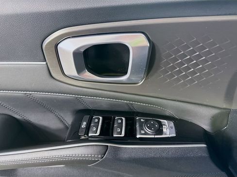 Certified 2023 Kia Sorento SX AWD/4WD image 25