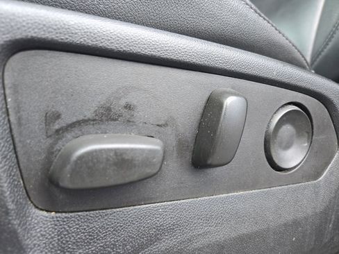 Used 2022 Chevrolet Tahoe LT w/ Luxury Package image 9