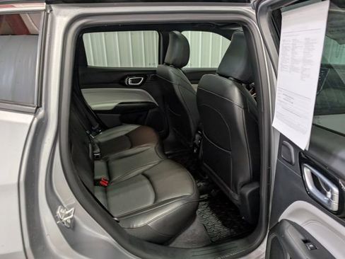 Used 2023 Jeep Compass Limited w/ Sun and Sound Group AWD/4WD image 27