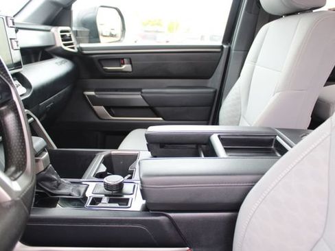 Used 2025 Toyota Tundra SR5 AWD/4WD image 33