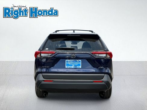 Used 2025 Toyota RAV4 XLE Premium FWD image 7