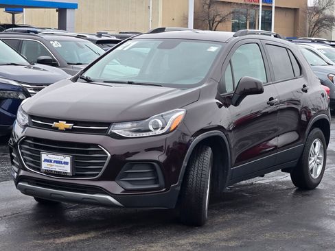 Used 2021 Chevrolet Trax LT w/ Driver Confidence Package image 4