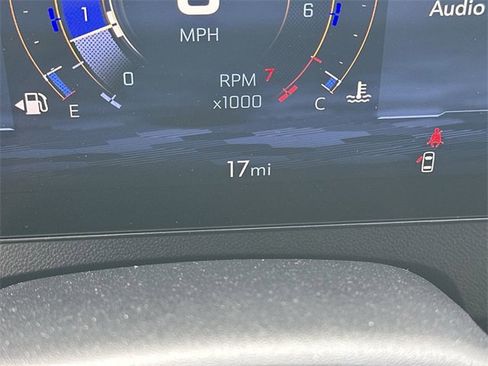 Used 2025 Chevrolet Traverse Z71 w/ Driver Confidence Package image 12