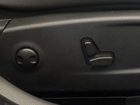 Used 2022 Chrysler 300 S RWD image 35
