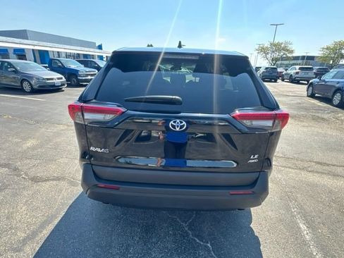 Used 2025 Toyota RAV4 LE AWD/4WD image 5