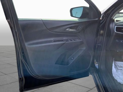 Used 2020 Chevrolet Equinox LT FWD image 22