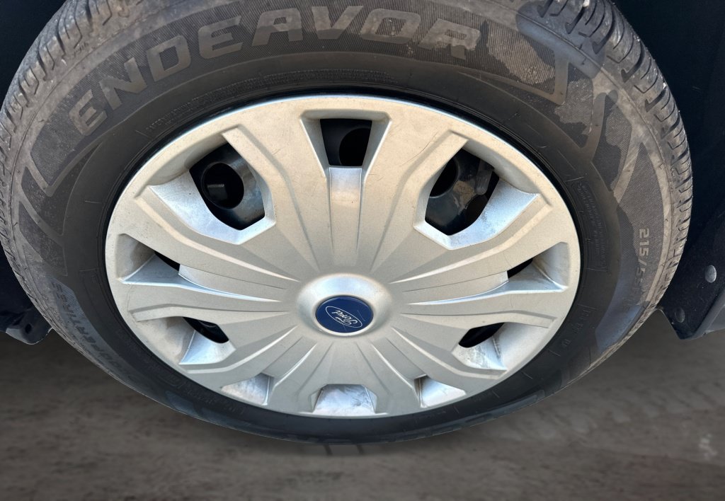 Used 2022 Ford Transit Connect XL FWD image 18
