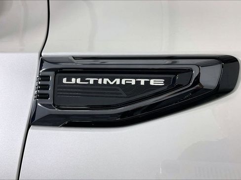Used 2025 GMC Yukon Denali Ultimate AWD/4WD image 44
