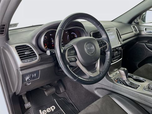 Used 2022 Jeep Grand Cherokee Laredo X AWD/4WD image 12