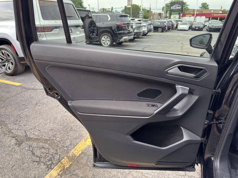 Used 2021 Volkswagen Tiguan S FWD image 22