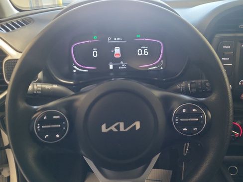 Used 2024 Kia Soul LX w/ Option Group 015 FWD image 15