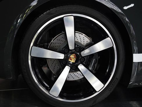Used 2021 Porsche 911 Targa 4S Heritage Design AWD/4WD image 42