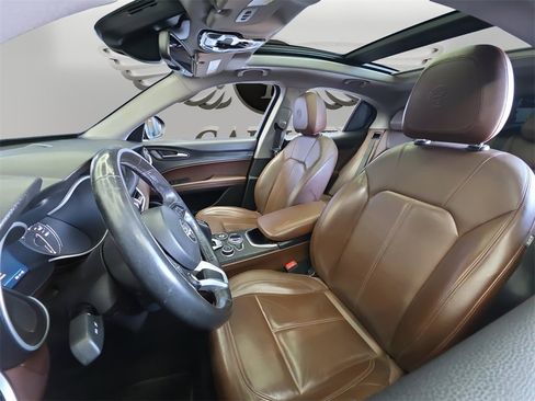 Used 2020 Alfa Romeo Stelvio w/ Nero Edizione image 10