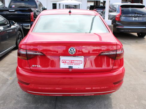 Used 2019 Volkswagen Jetta S w/ Driver Assistance Package FWD image 7