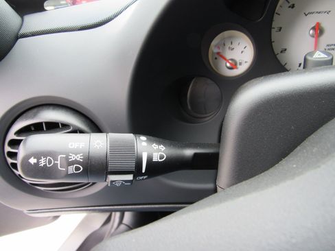 Used 2009 Dodge Viper SRT-10 image 31