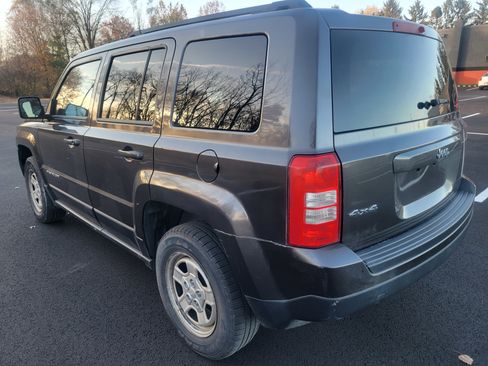 Used 2015 Jeep Patriot Sport w/ Power Value Group image 3