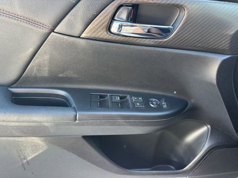 Used 2017 Honda Accord Sport Special Edition image 23