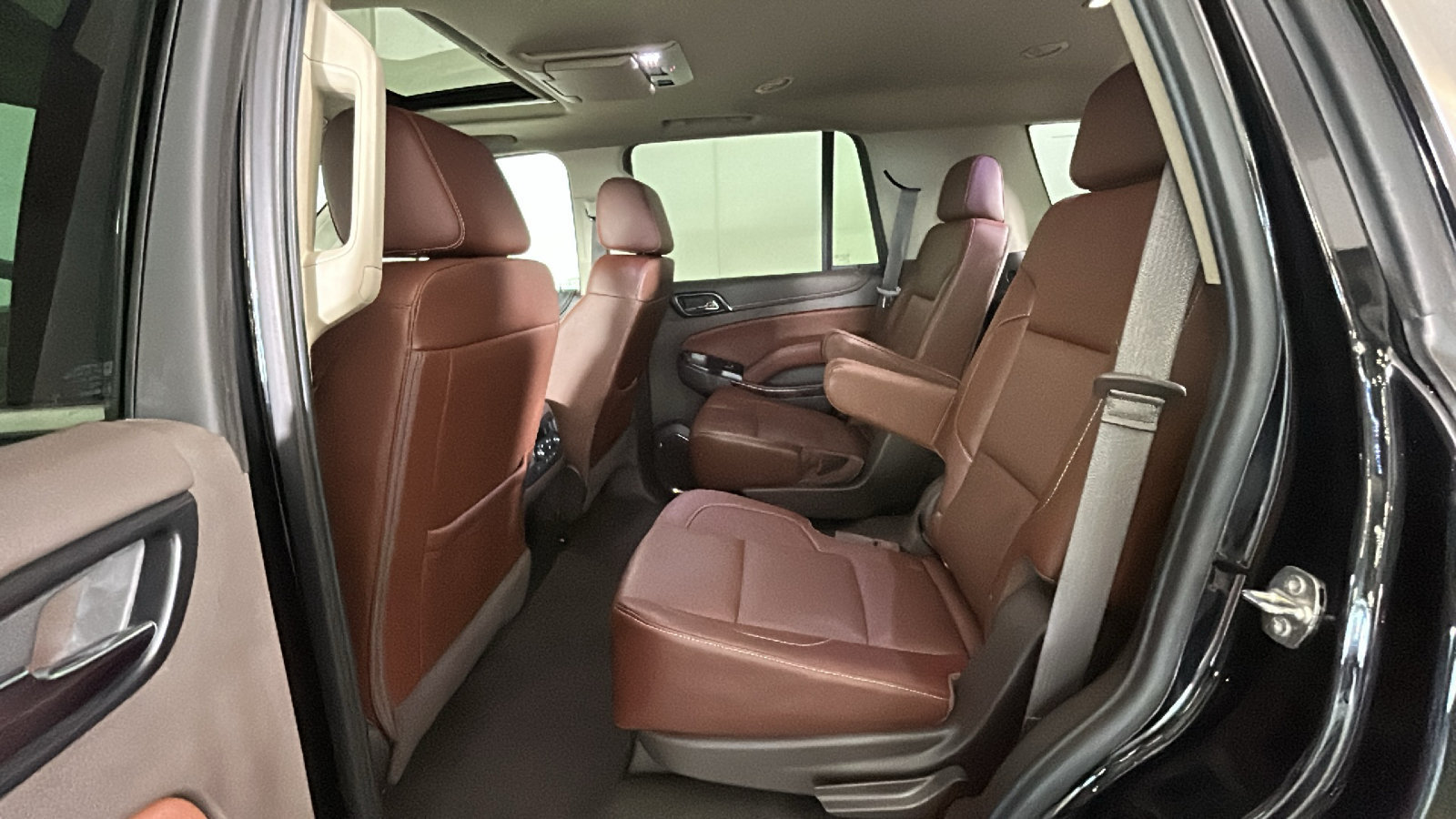 Used 2020 Chevrolet Tahoe Premier AWD/4WD image 33