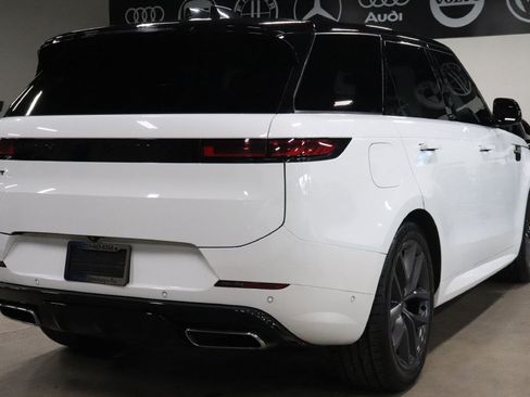 Used 2024 Land Rover Range Rover Sport Dynamic SE AWD/4WD image 5