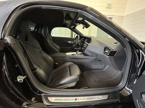Used 2022 BMW Z4 M40i w/ Premium Package image 39