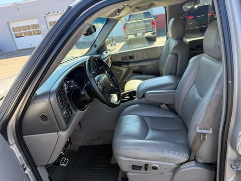 Used 2005 Chevrolet Tahoe LT w/ LT Preferred Equipment Group image 35