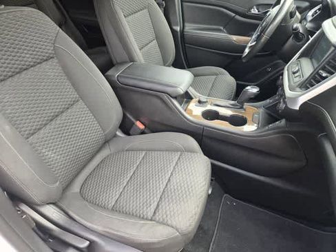 Used 2019 GMC Acadia SLE w/ Driver Alert Package I image 15