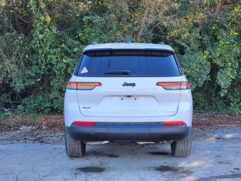 New 2025 Jeep Grand Cherokee L Altitude image 15