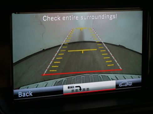 Used 2013 Mercedes-Benz GLK 350 4MATIC image 33