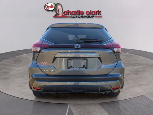 Used 2025 Nissan Kicks Play S FWD image 4