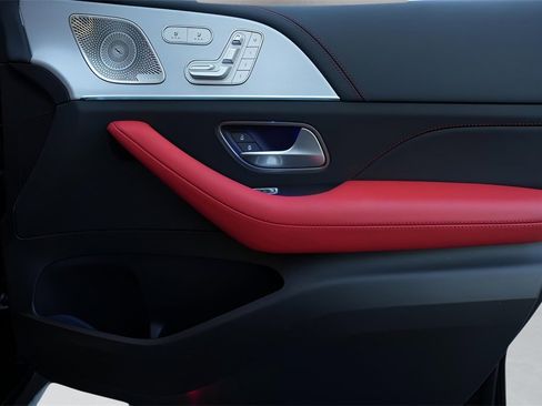 Used 2025 Mercedes-Benz GLE 63 AMG S w/ AMG Night Package image 38