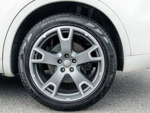 Used 2017 Maserati Levante S AWD/4WD image 87