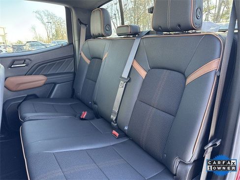 Used 2025 GMC Canyon AT4 image 33