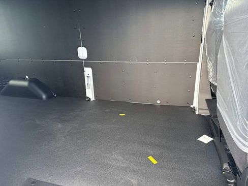 New 2026 Ford Transit 250 148 Medium Roof w/ Load Area Protection Package RWD image 7