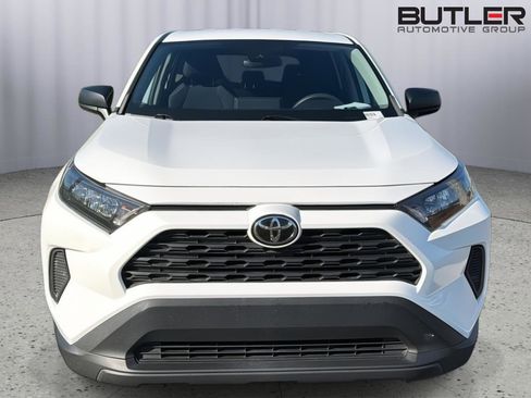 Used 2022 Toyota RAV4 LE FWD image 8