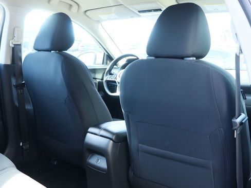 Used 2025 Nissan Sentra SV image 28