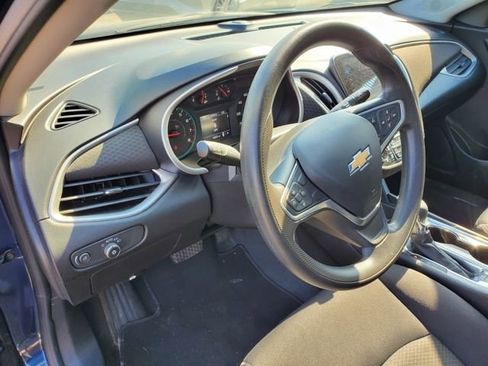 Used 2022 Chevrolet Malibu LT image 11