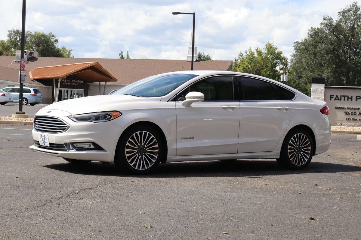 Used 2017 Ford Fusion Titanium FWD image 11