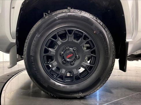 Certified 2024 Toyota Tacoma SR5 image 10