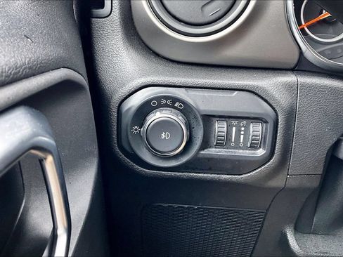 Used 2020 Jeep Wrangler Unlimited Sport AWD/4WD image 16