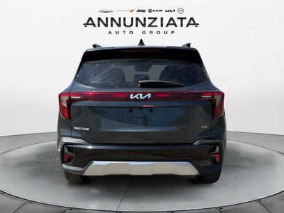 New 2025 Kia Seltos EX w/ EX Sunroof Package