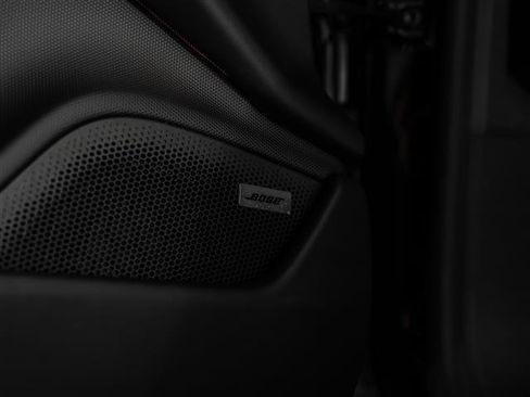 Used 2025 Porsche Taycan 4 Cross Turismo image 25