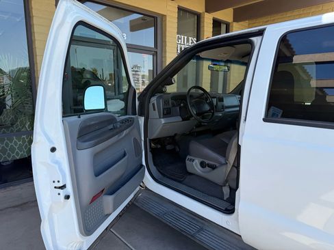 Used 2002 Ford F350 2WD Crew Cab DRW Super Duty image 15