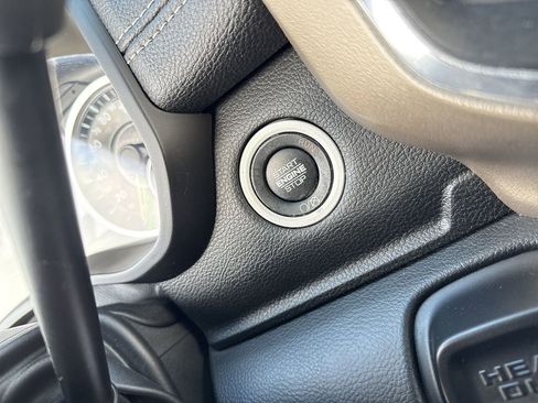 Used 2019 RAM 2500 Laramie image 15