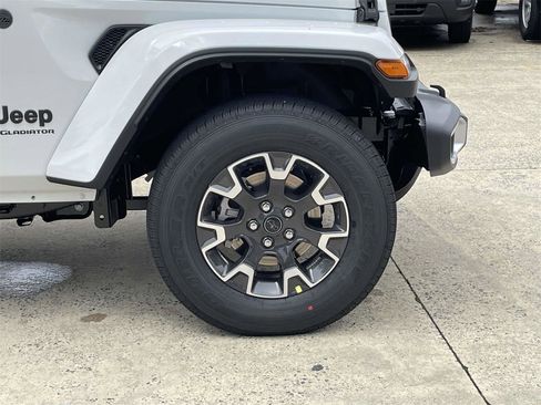 New 2025 Jeep Gladiator Sport w/ Premium Package image 37