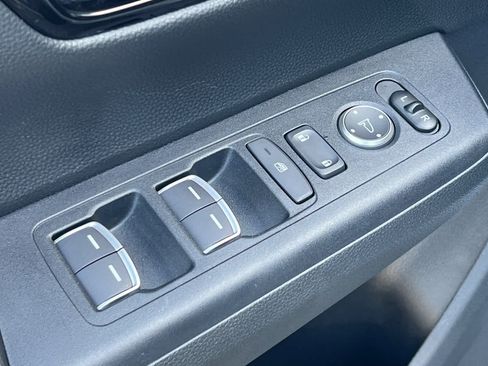 Used 2025 Honda CR-V EX-L image 14