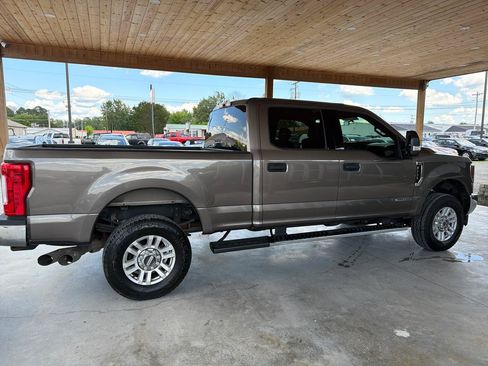 Used 2019 Ford F250 XLT w/ XLT Value Package AWD/4WD image 9