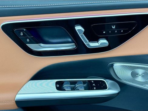 Used 2024 Mercedes-Benz GLC 300 GLC 300 image 22