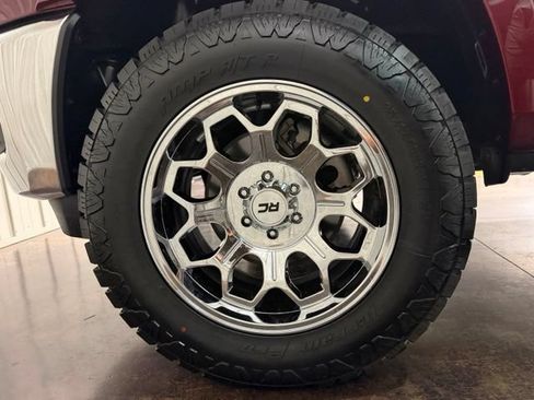 Used 2025 RAM 1500 Laramie AWD/4WD image 11