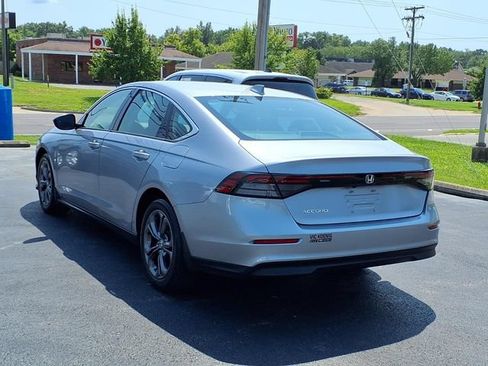 Used 2023 Honda Accord EX image 3